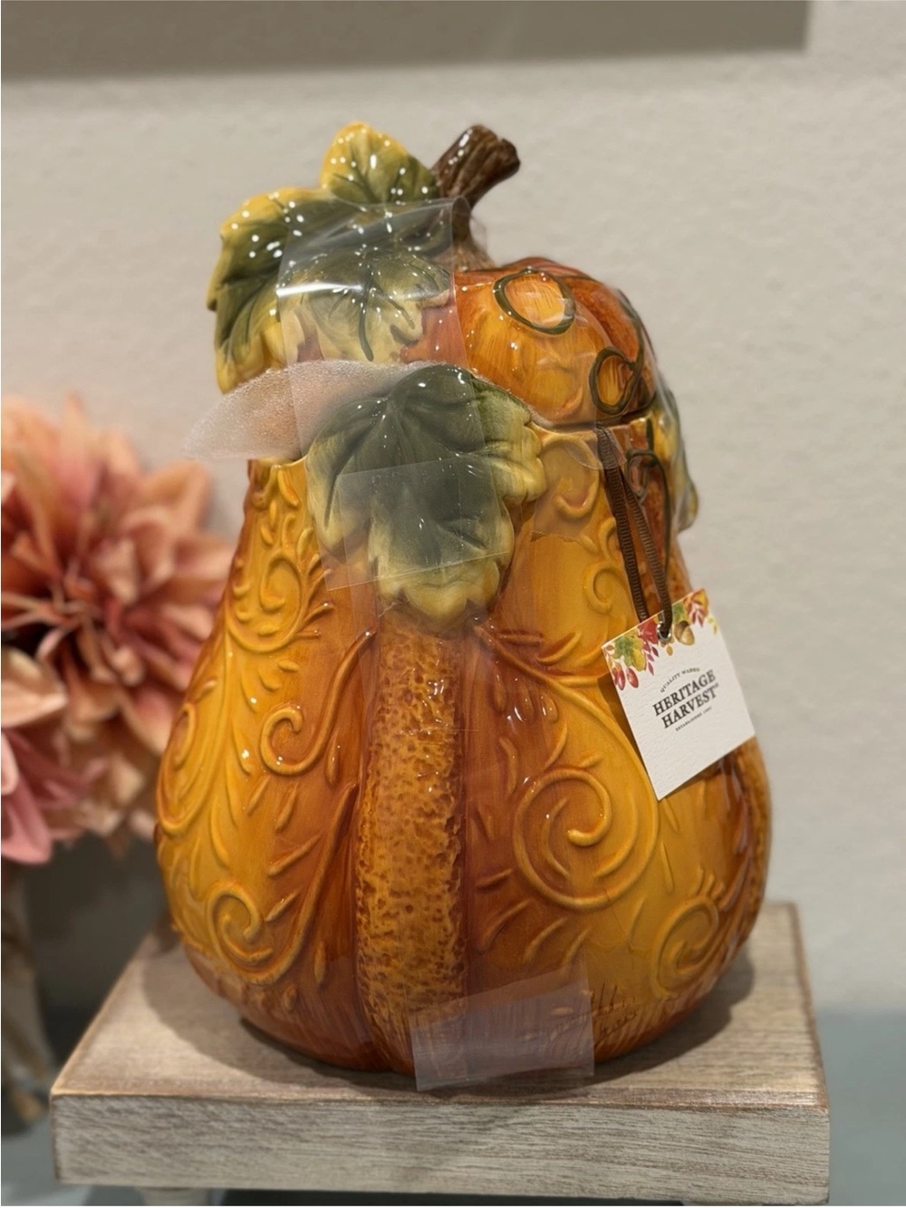 Heritage Harvest Embossed Pumpkin
Cookie Jar- New 11"